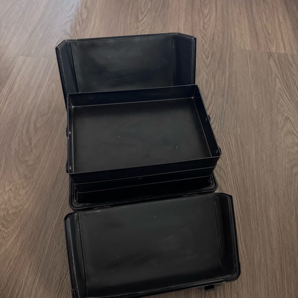 MAC Black gray Makeup Case - Picture 4 of 16